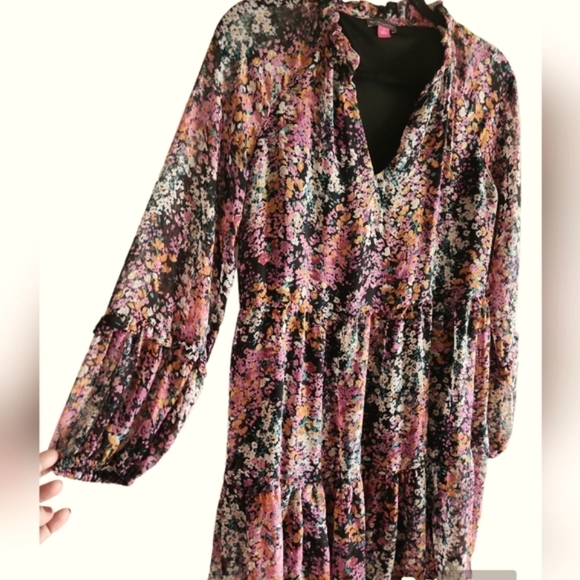 Vince Camuto, Women's elegant and Floral dress, ruffle Vneck, long sleeves, Sz S - Picture 3 of 8